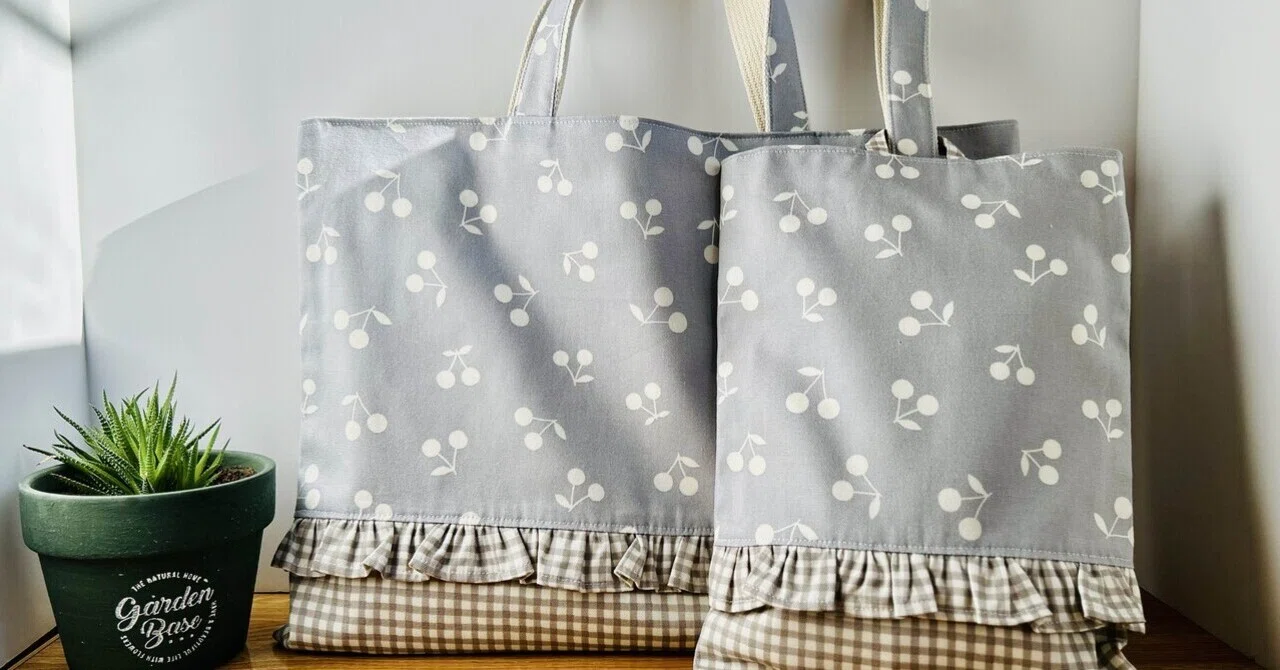 Ruffles Design Tutorial To ruffle or not to ruffle? Your favorite preschool and school entrance ...
