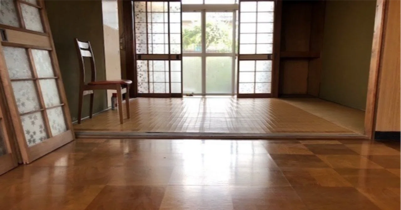 Clearing out an empty house｜紅茶猫