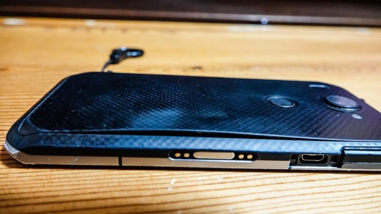 連日の灼熱の猛暑がどれくらい暑いかというとスマホが爆発しかけるくらい やんじぇ Note
