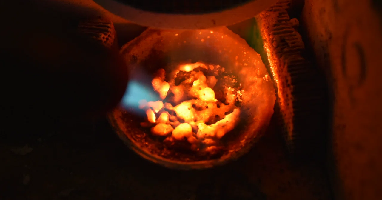 A Story of Metal, Stone, and the Garage｜Dwarf Yard