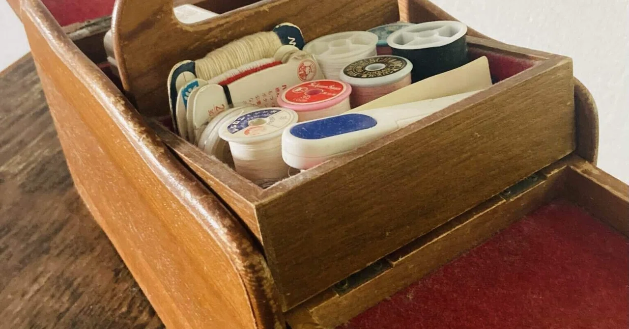 Short Story: The Sewing Box | Things a Married Couple Didn't Say｜待ち時間の本屋さん