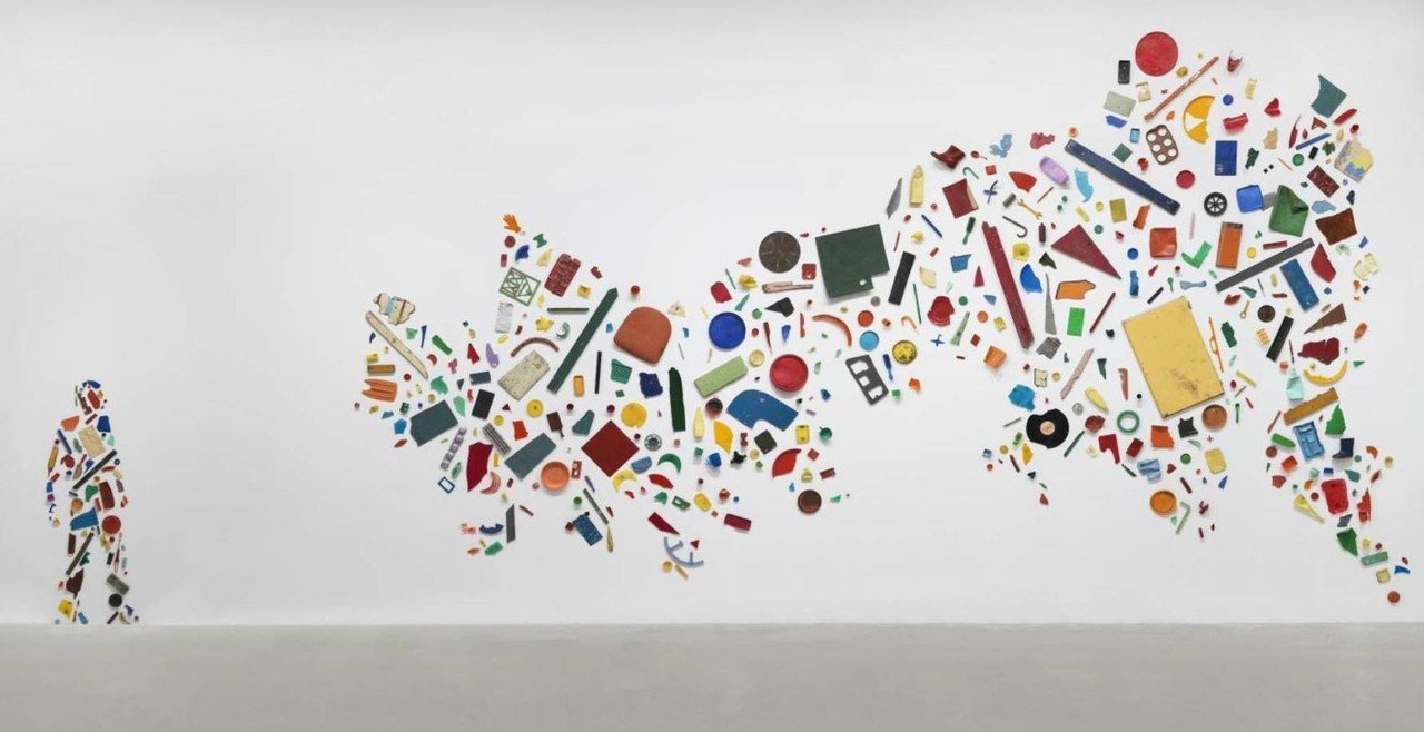 2）トニー・クラッグの視点-凍った動きの瞬間を体現｜artoday - chiaki