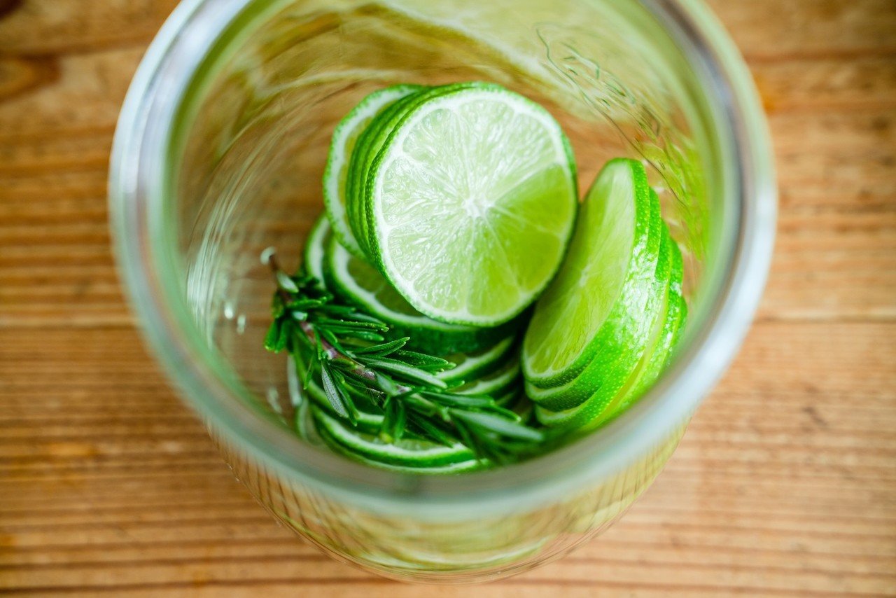 夏はやっぱりライムレモネード Reizoko Ni Almonde 冷蔵庫にあるもんで Note