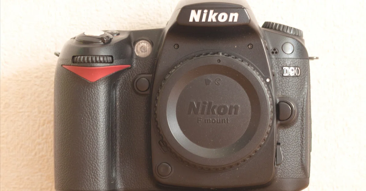 D90 Repair: Aperture Motor Gear Replacement｜思考の痕跡