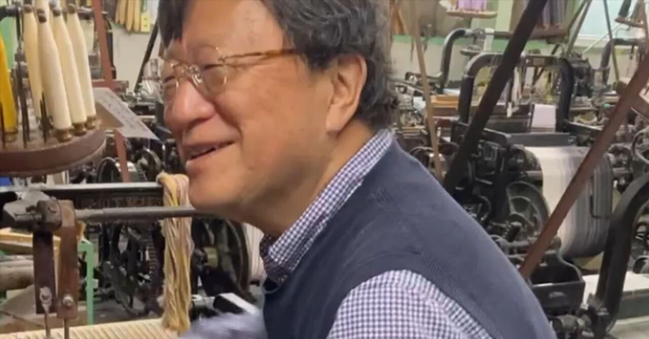 Factory tours are fun even as an adult. A factory where Meiji-era looms ...