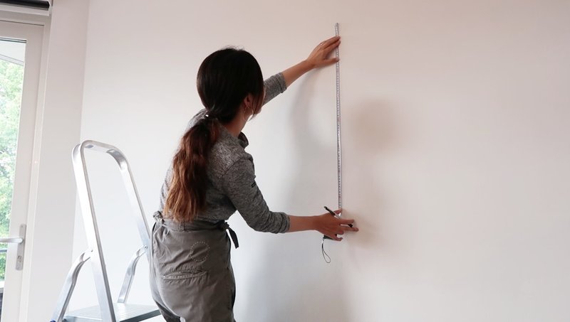 オランダ 壁に穴を開けずに絵を飾る方法 Ami Huis Ami Kawanishi Note オランダ 壁に穴を開けずに絵を飾る方法 Ami Huis Ami Kawanishi Note