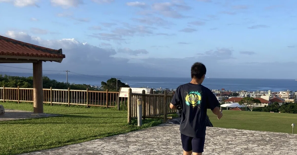 Discovering a side of my son I didn't know through school drop-offs｜まつじゅん