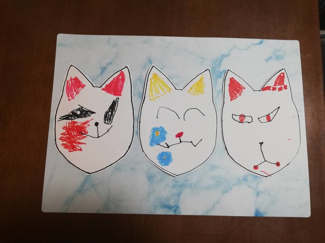 幼稚園が夏休み中の娘は 今日家で工作をしていたようだ 漫画 鬼滅の刃 に出てくるキャラのお面 らしく なかなかいい出来なのではなかろうか そして 相方様がこれにヒモを付けてお面風に仕上げた後しばらくの間 草野京楽 Note