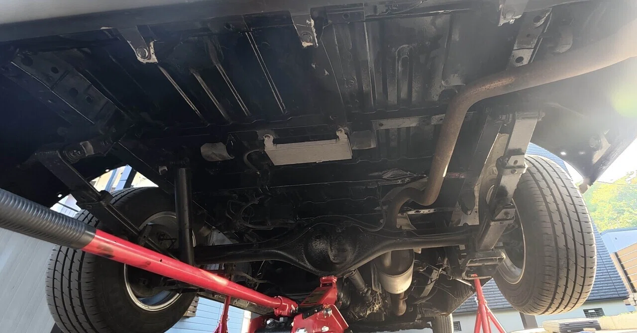 Type 1 HiAce: Underbody rust conversion and salt damage prevention ...