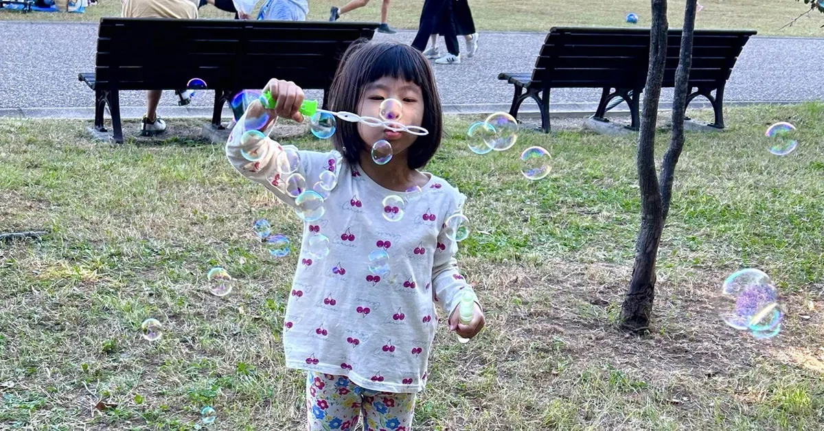 A story about responding to 'Parenting is hard, right?' with a silent ...
