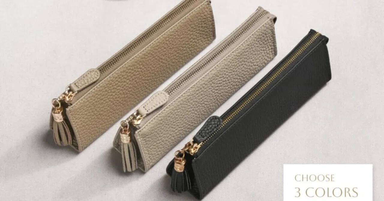 Triangular Pen Box A triangular case that stands on your desk, weighing about 55g. Holds ...
