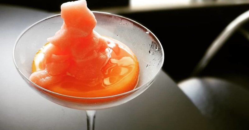 カンパリとブラッドオレンジのフローズンカクテル Bar Enisi Note