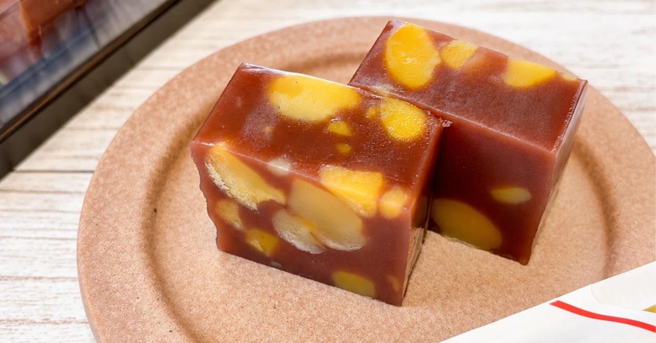 Low sweetness, plenty of chestnuts♪ Chestnut steamed yokan to enjoy in ...