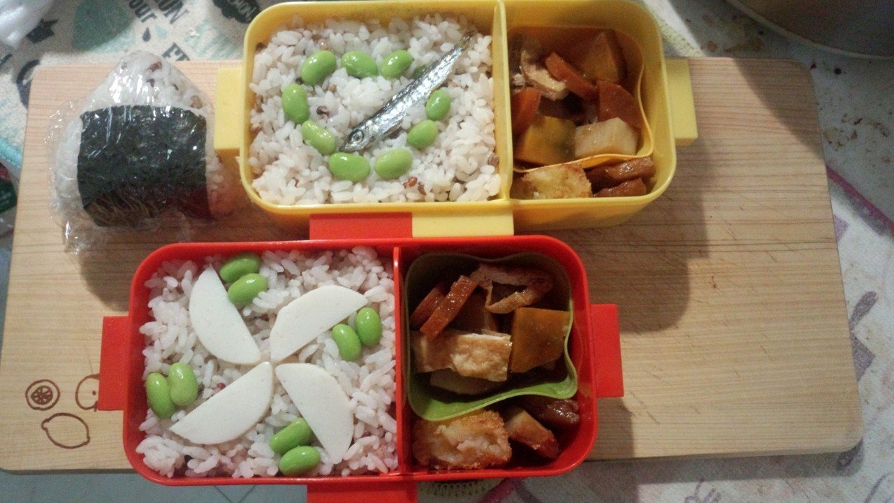 今日の愛してるぜ 家族弁当 来週はもうちょっとおかずのバリエーション増やすかな 闇の中 光を求め愛を叫ぶじゅにー Note