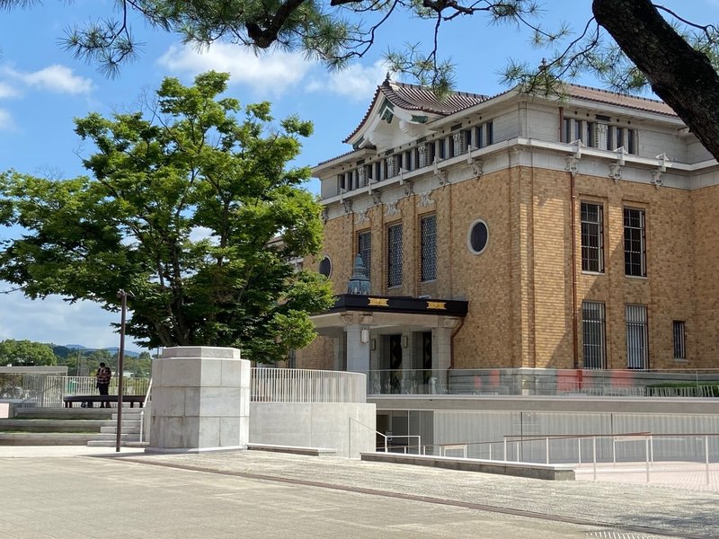 お手持ちのスマホで音声ガイドを 杉本博司 瑠璃の浄土 京都市京セラ美術館 アコースティガイド ジャパン Note
