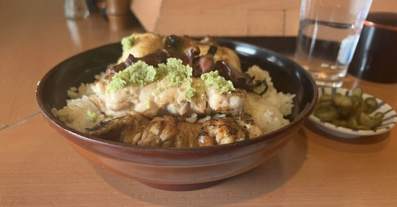 The yakitori is too big. The rice bowl at Omotesando's 