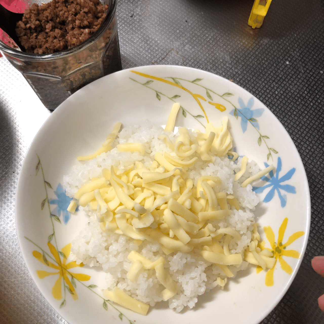 暑くて火を使いたくない日でも そぼろがあれば万事ok タコライス風サラダご飯 古谷 真知子 Note
