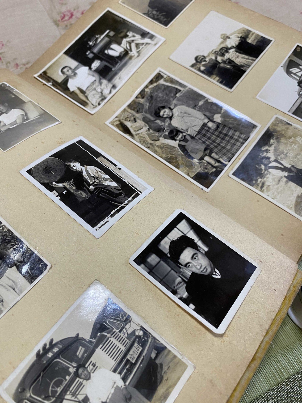 おばあの小さい頃 若い頃の写真があった これだけなのにほんとに話が広がって 笑って死ぬかと思うくらい笑った 写真を残す意味とか形は違っても 今も昔もこれからもあり続けるんだろうなあ ももか Note