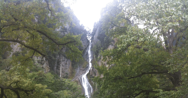 大雪山の滝
