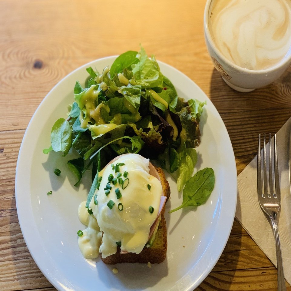 グルメ】「ル・パン・コティディアン」のエッグベネディクト（御成門