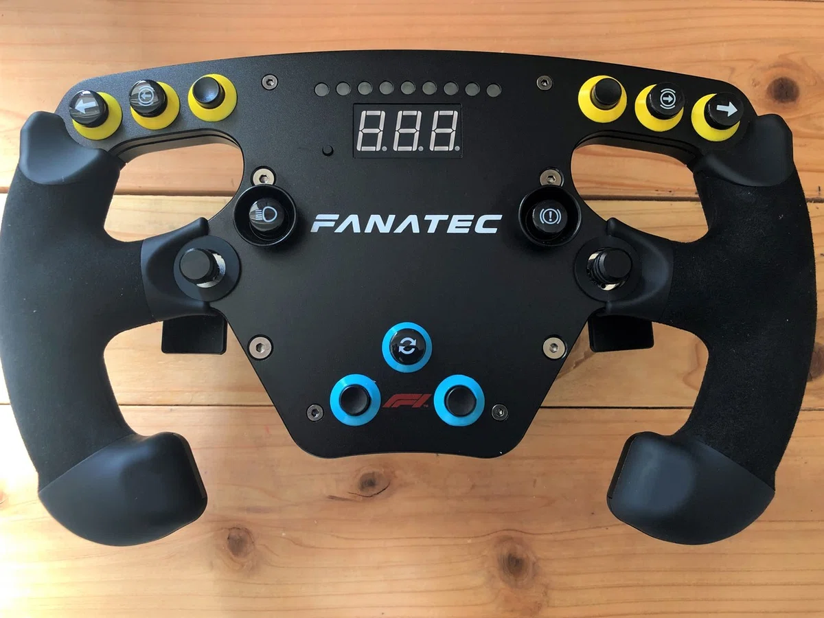 FANATEC Clubsport Steering Wheel F1 Esportsのレビュー｜MASK