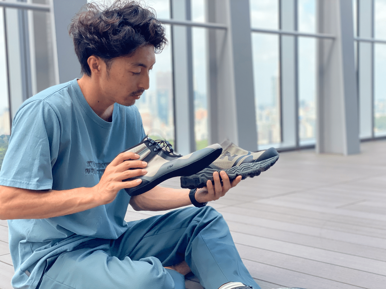 Snow Peak × TOKYO DESIGN STUDIO New Balance、3 段階に変形する、TDS