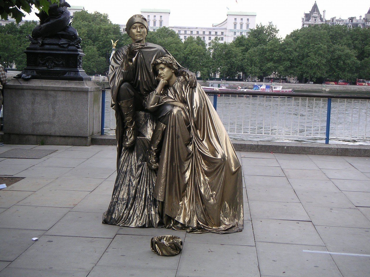 イギリスの青い空｜佐藤ユンコ@ゑまふ