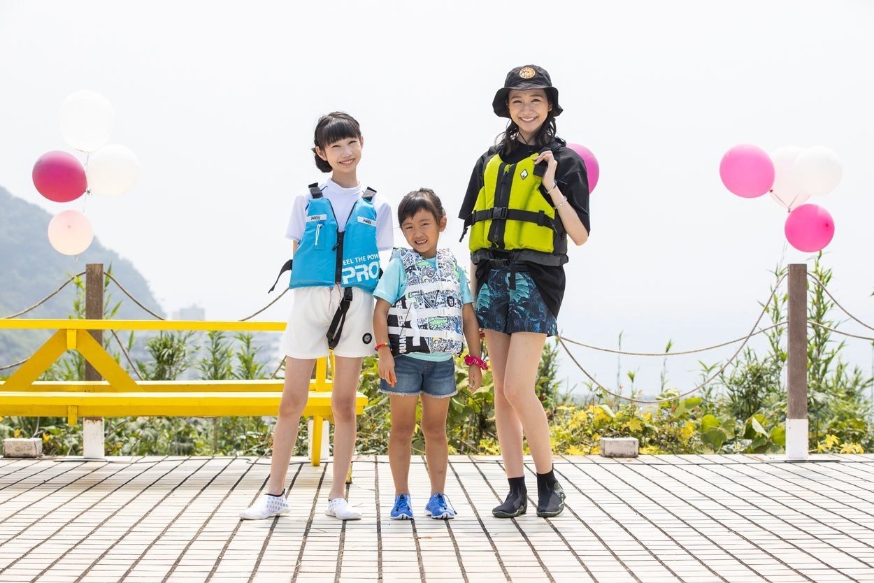 ライフジャケットのイメージが変わる 豪華ゲストによる 海のファッションコーデコレクション 海の事故ゼロの未来をつくるノート ライフジャケットのイメージが変わる 豪華ゲストによる 海のファッションコーデコレクション 海の事故ゼロの未来をつくるノート