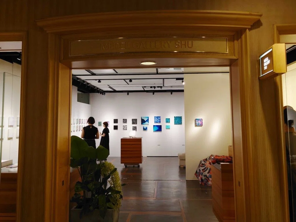 2色の混色のみで展開される世界 日本の絵画とSNSの在り方 : 画家 岡村