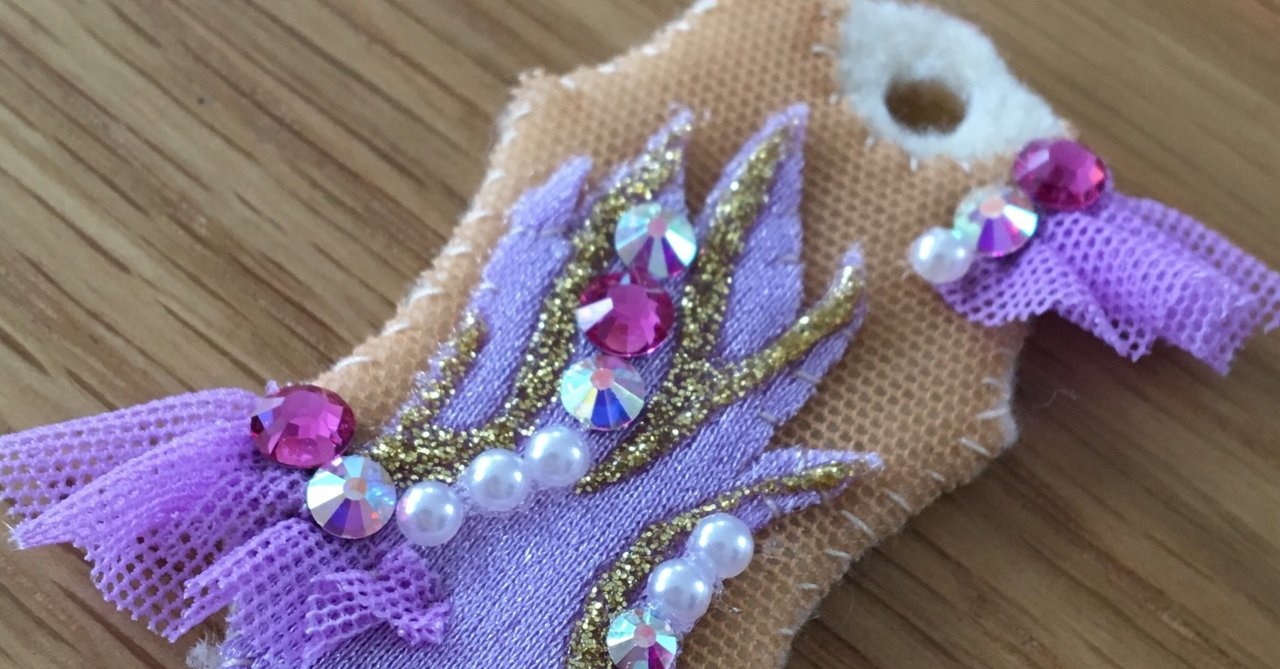 新体操レオタード一点物沢山のラインストーンでの作成