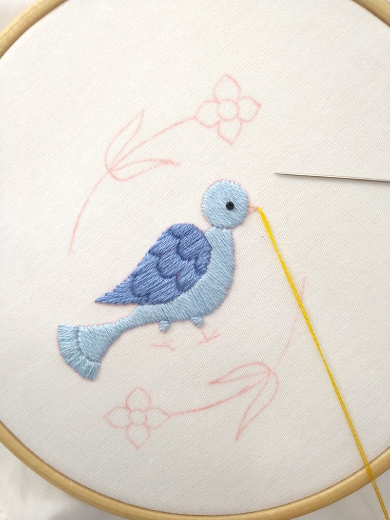 鳥とお花の刺繍をしてみよう ステップ4 鳥の刺繍仕上げ Apostrophe S 刺繍雑貨作家 Note