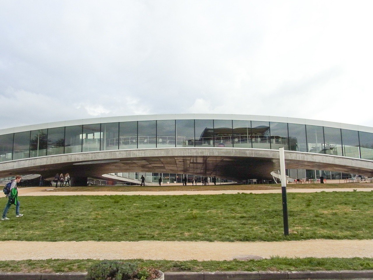 ☆EDUCATIONAL FACILITIES 現代建築集成/教育施設 ハイキングアーキテクチャー” ロレックスラーニングセンター