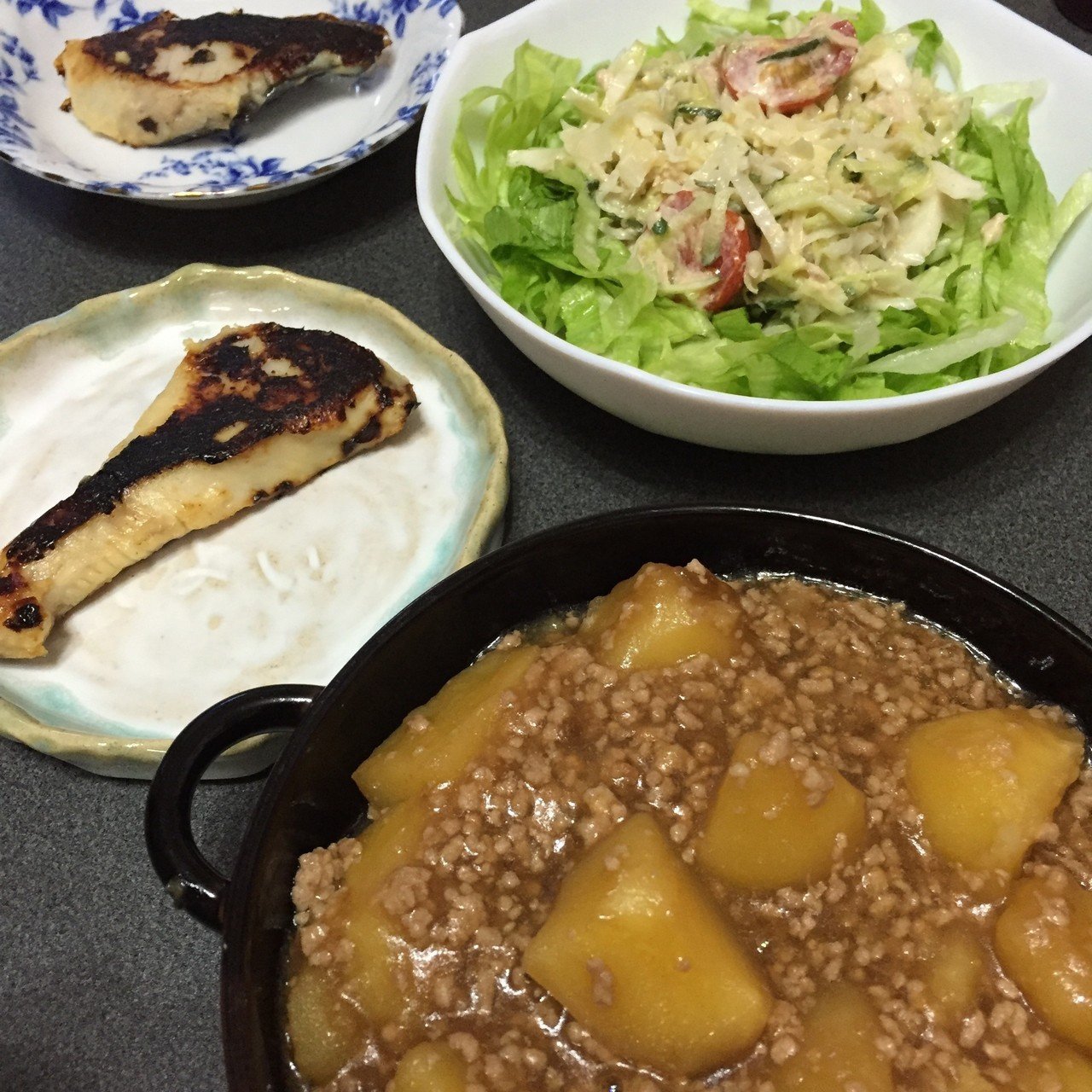 今日のおうちごはん さわらの西京焼き コールスローとレタスのサラダ 北あかりとひき肉の煮っころがし 煮っころがしは ご飯のおとも 夜ごはん 夜ご飯 主婦 料理 家事 Note N あおにーな Note 今日のおうちごはん さわらの西京焼き コールスローとレタスのサラダ 北あかりとひき肉の煮っころがし 煮っころがしは ご飯のおとも 夜ごはん 夜ご飯 主婦 料理 家事 Note N あおにーな Note
