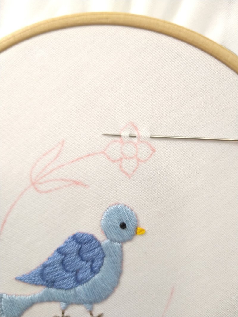 鳥とお花の刺繍をしてみよう ステップ5 完成 花の刺繍 Apostrophe S 刺繍雑貨作家 Note