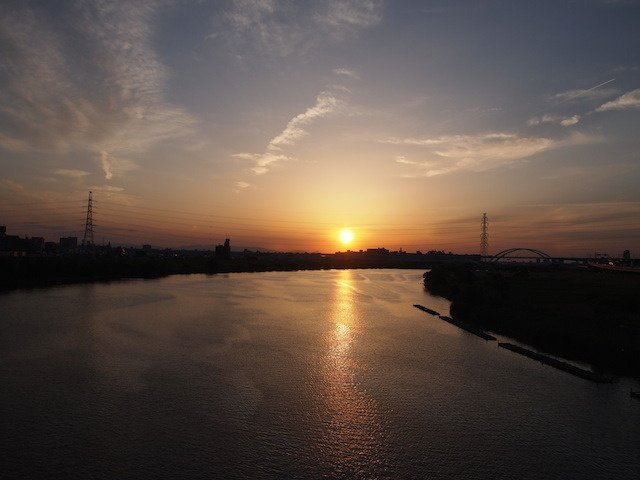 荒川の扇大橋から、千代田線30,31号。2014年5月18日撮影。