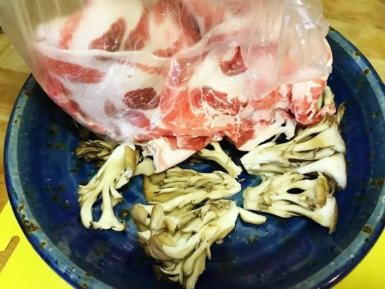 肉どさり
