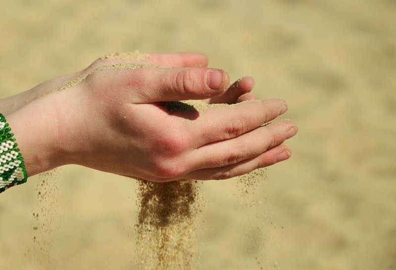 手の中の砂