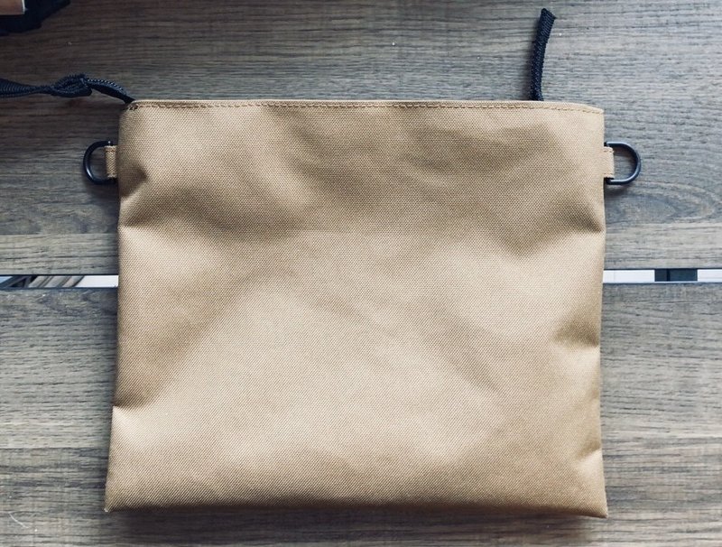 山と道miniに無印良品の撥水サコッシュを内蔵する Daisuke Ueshima Note