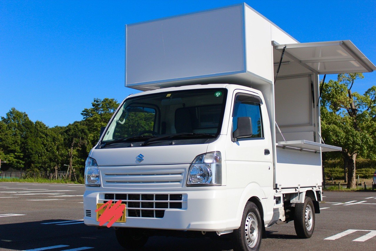 ロボットとカフェを開くまでの記録 - キッチンカー購入編 -｜山田社長