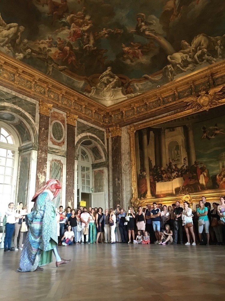 ロイヤルセレナーデ。
ヴェルサイユ宮殿の夏の夜限定の催し物。
鏡の回廊で舞踏会。夜に宮殿を訪れられるのはまた雰囲気があります。
#ヴェルサイユ宮殿
#ロイヤルセレナーデ
#真夏の夜のセレナーデ