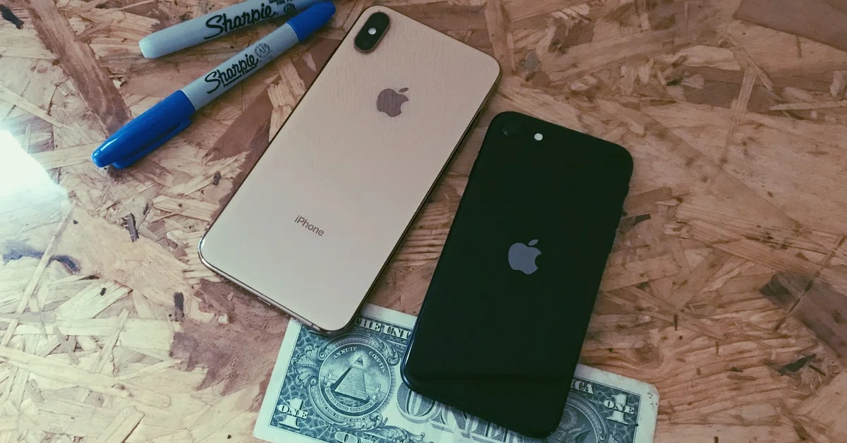 iPhoneXS MAXからSEに買い替えた結果が最高すぎた話｜シク（シクさん 