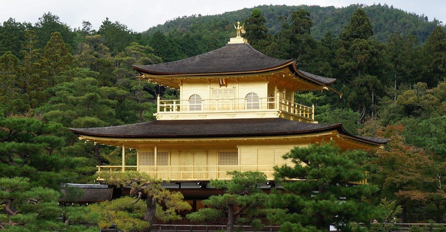 金閣寺／鹿鳴館／仮面の告白／愛の渇き／潮騒／午後の曳航／獣の戯れ／鏡子の家／ほか Amazon.co.jp: 三島由紀夫「金閣寺」初版 31年 古書 古本 仮面の