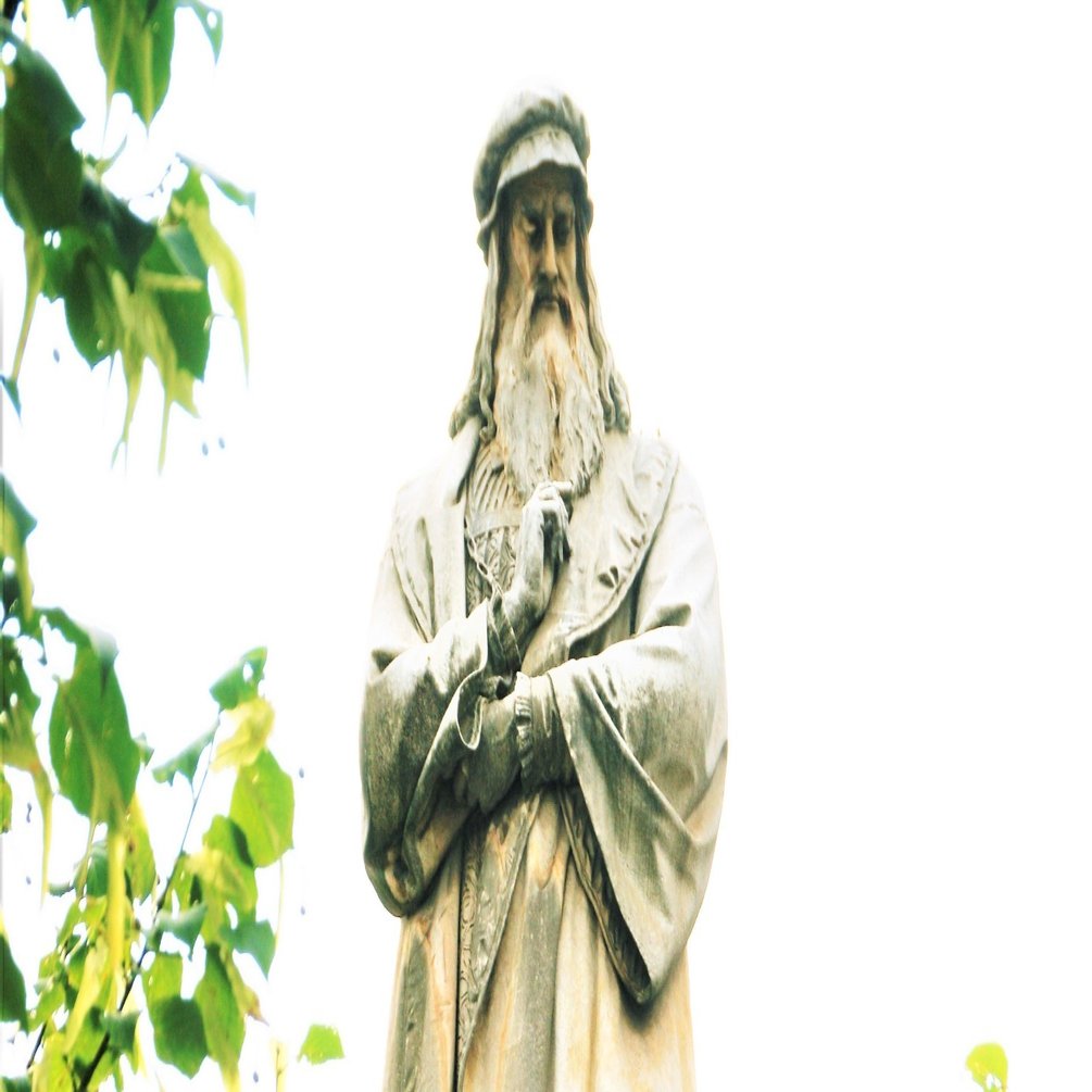 ダヴィンチ像から ブレア美術館へ 食の工房オフィスアルベロ イタリア料理教室 In 神戸 Note