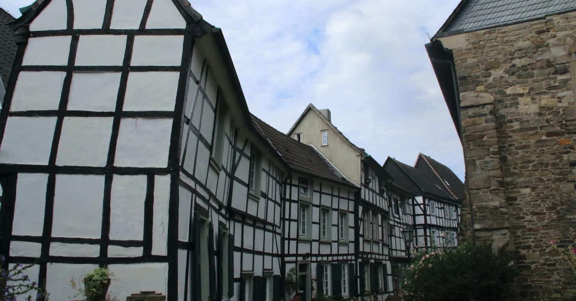 木組みの家が並ぶ街(Hattingen,NRW)|鯉派|note
