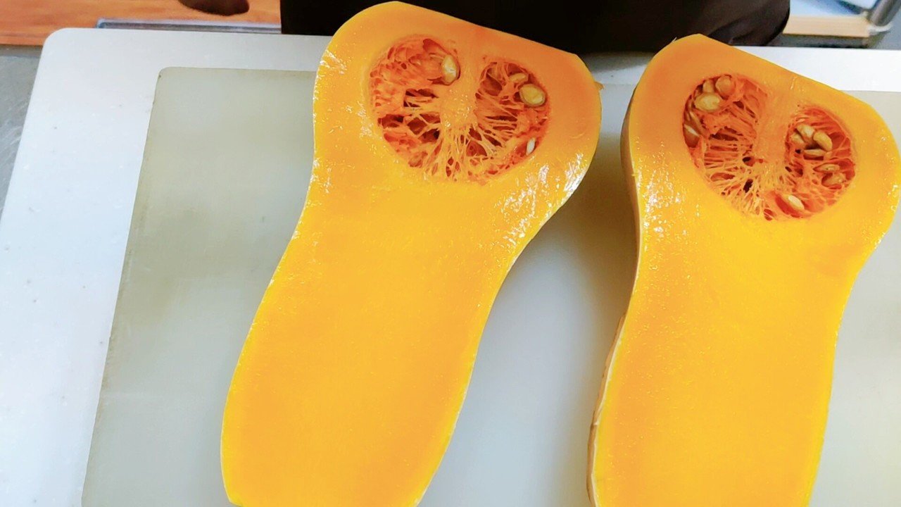 バターナッツかぼちゃのスープ 修家大雄 レストラン ラ フェ Note バターナッツかぼちゃのスープ 修家大雄 レストラン ラ フェ Note