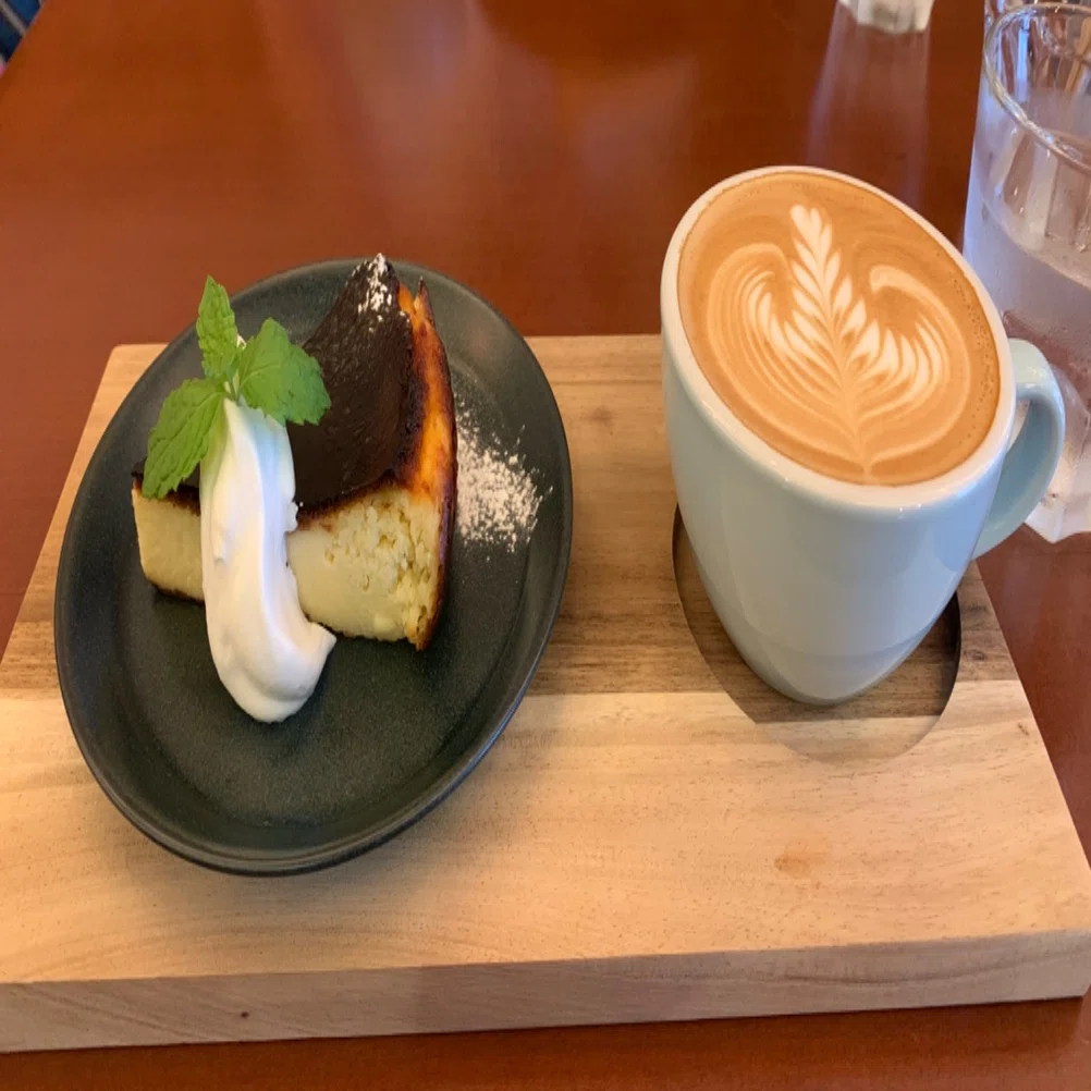 ミルクが苦手なコーヒー好きならカフェラテを。｜宮川邦彦/cafe旅人の木