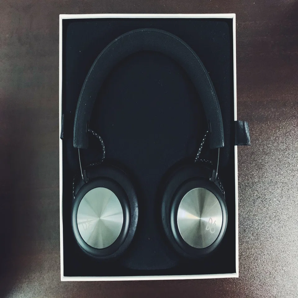 3分良品紹介】ノイズキャンセリングが苦手な方向けヘッドホン「Beoplay