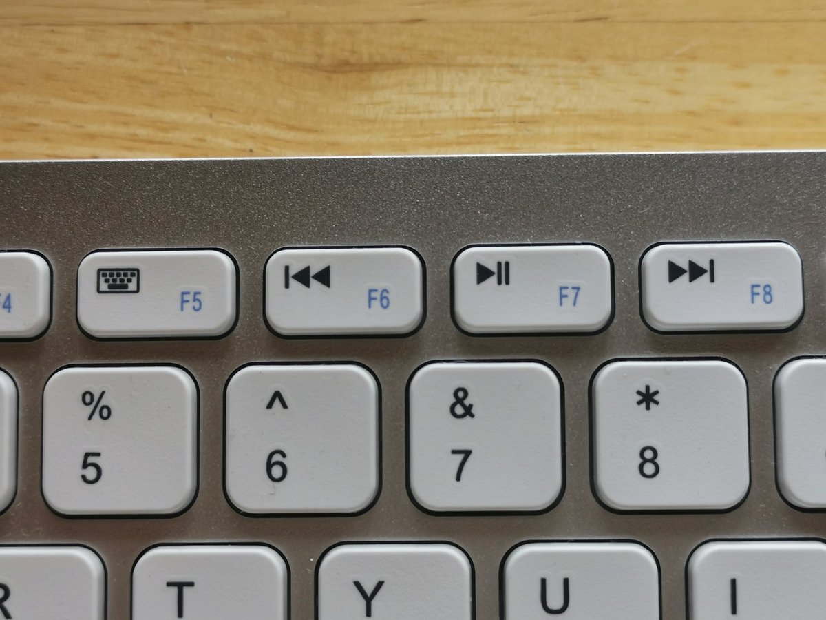 AnkerウルトラスリムBluetoothワイヤレスキーボード 〜iPadでも