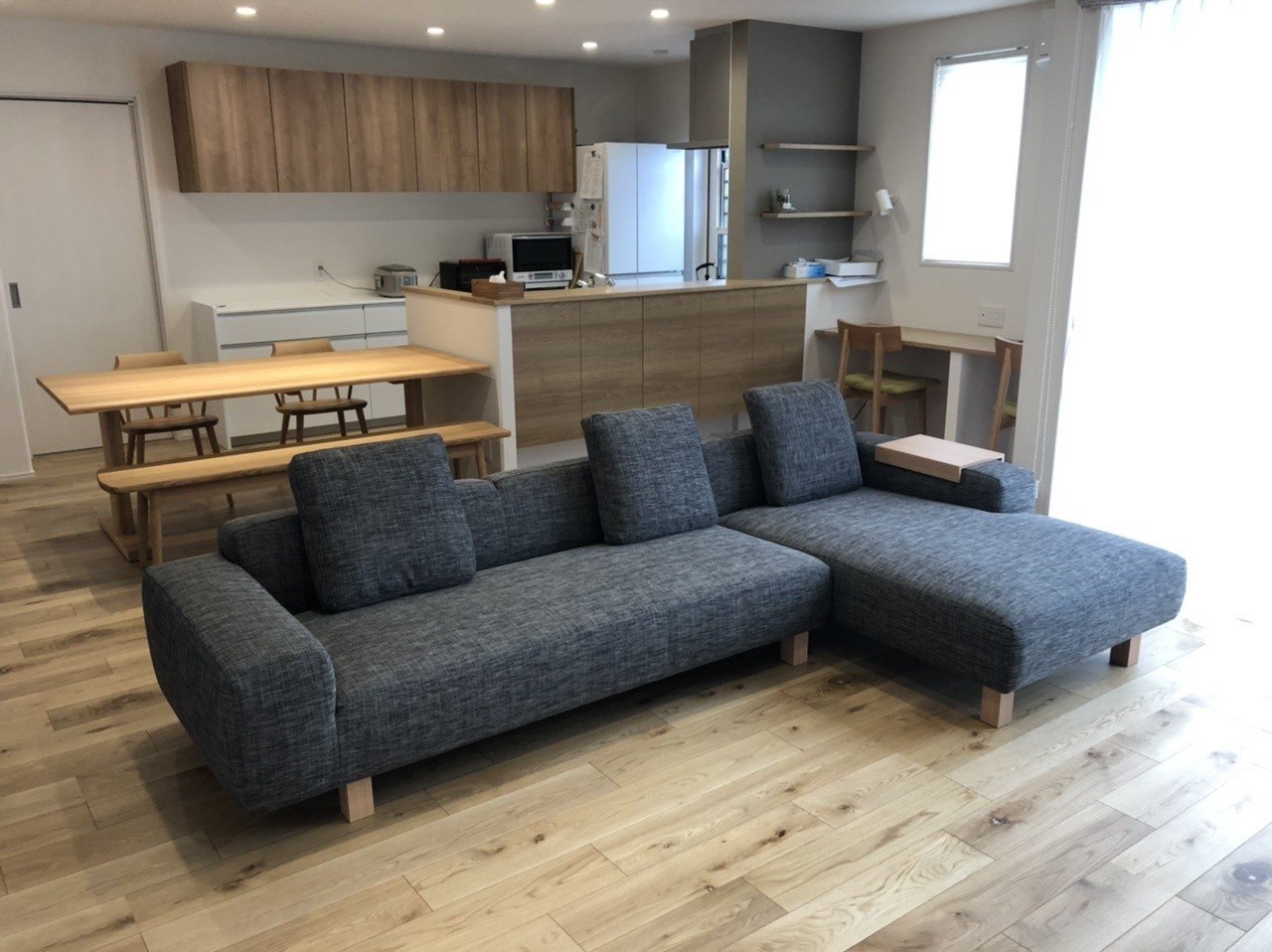 【光】大幅値下げ! NOYES(ノイエス) 1人掛けソファー 光】大幅値下げ! NOYES(ノイエス) 1人掛けソファー 1人掛け | 国産