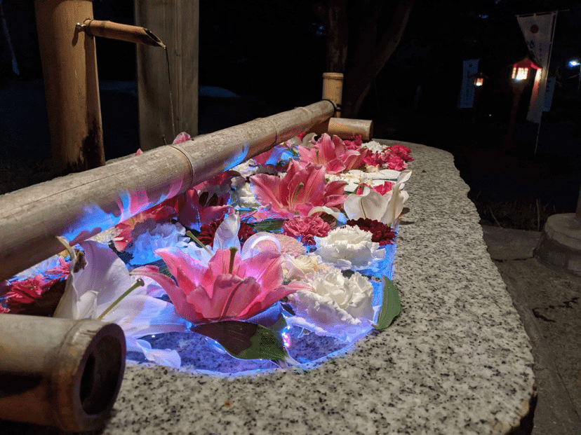花手水 札幌伏見稲荷神社 夜バージョン 写真追記あり Satomegu Note 花手水 札幌伏見稲荷神社 夜バージョン 写真追記あり Satomegu Note